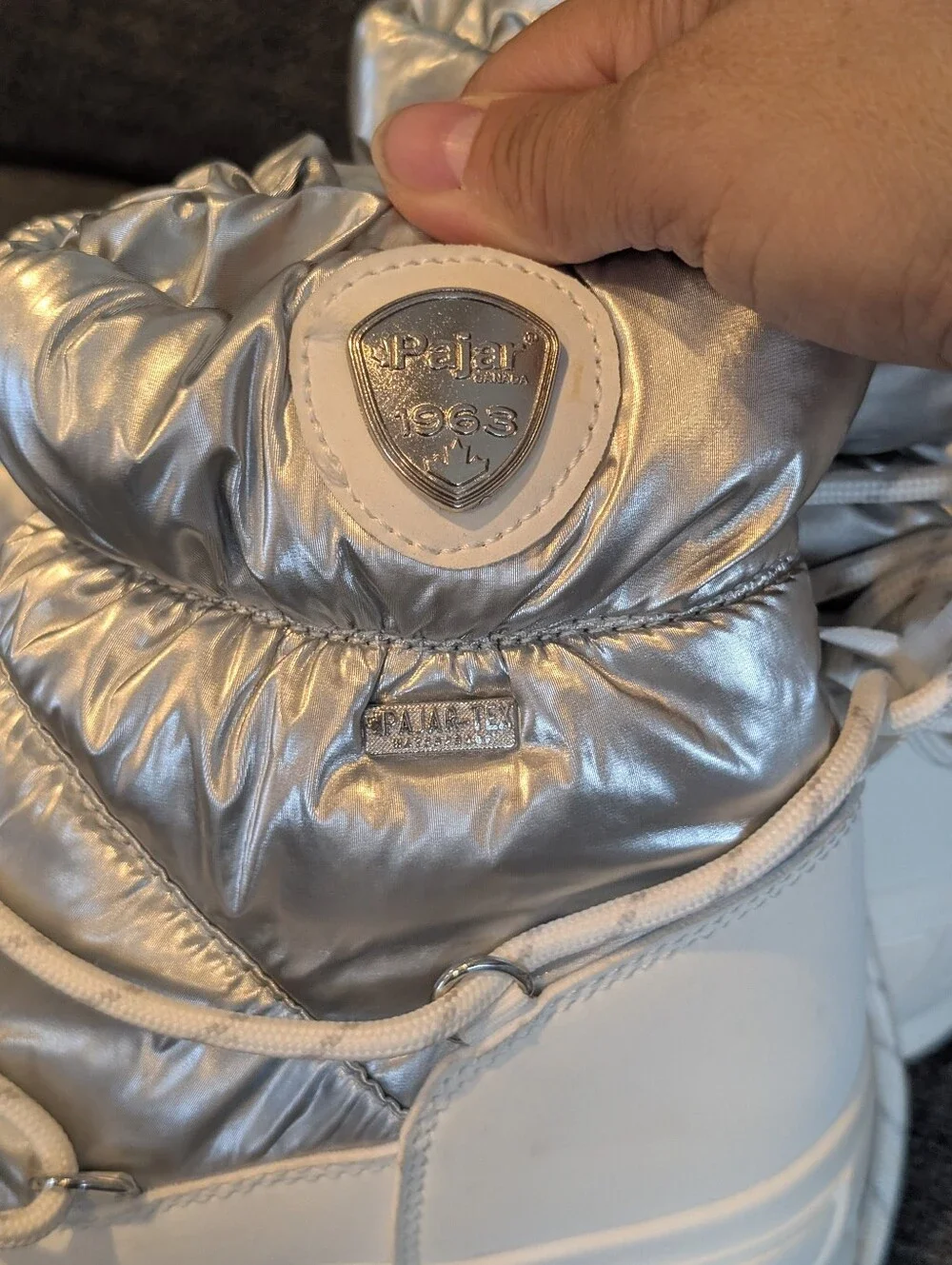 Pajar HuMetallic Silver Puffer Winter Boots